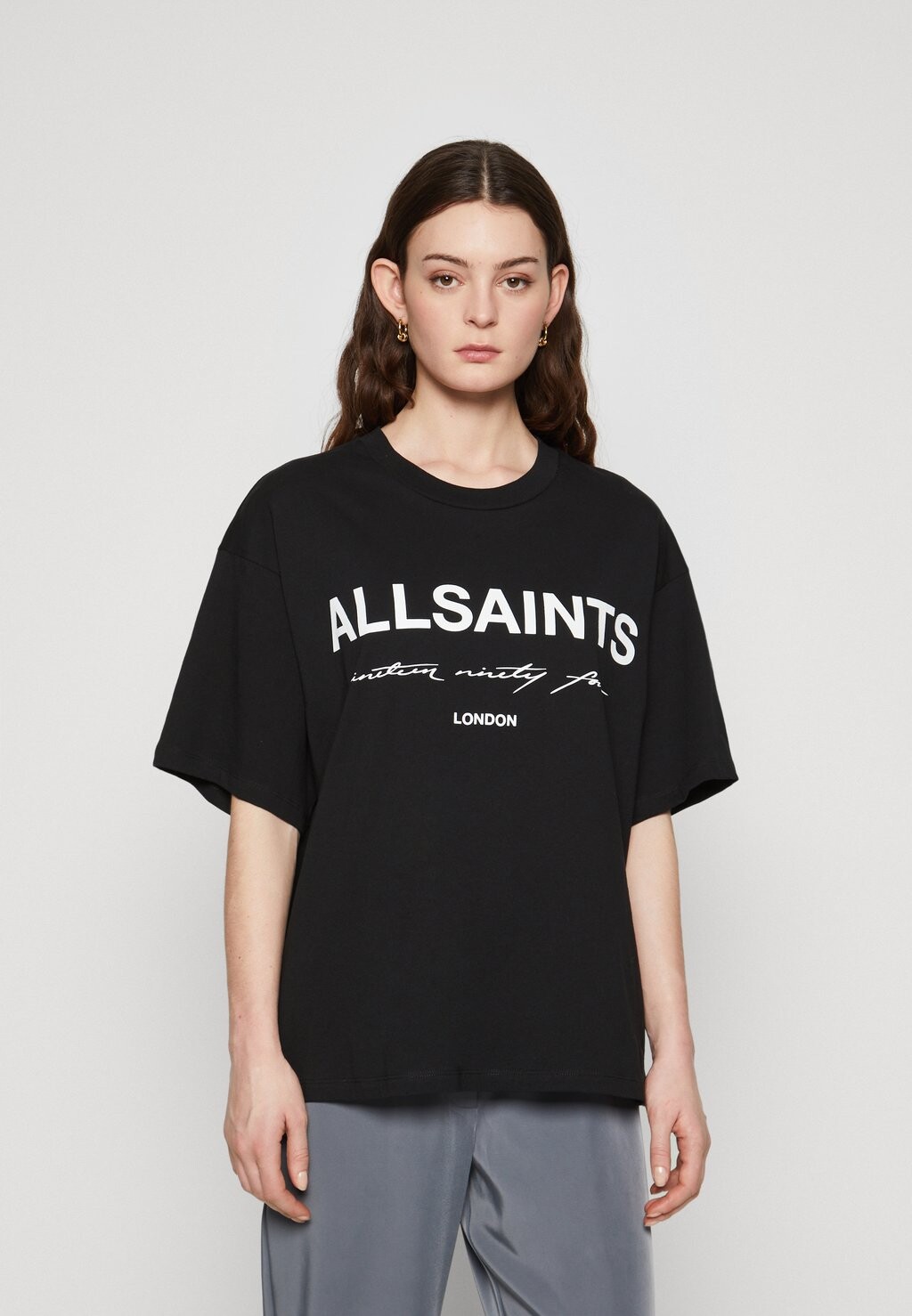 

Футболка с принтом Helis Carlie Tee AllSaints, черный