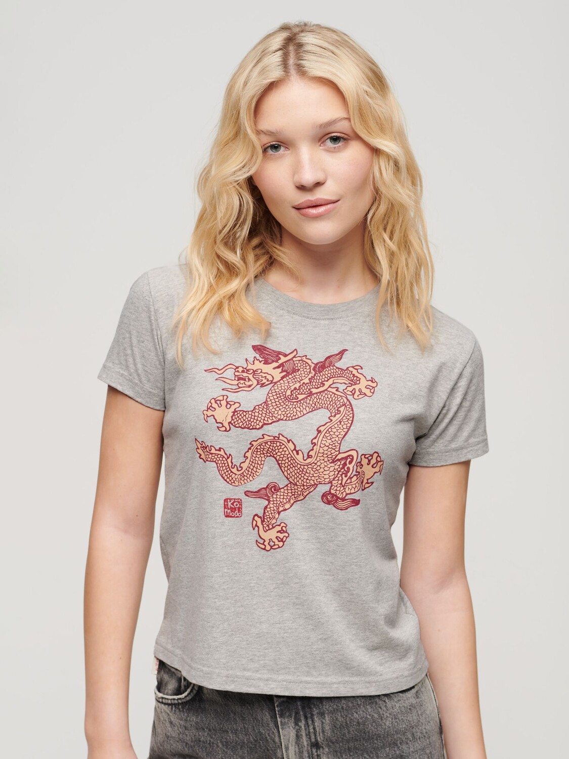 

Футболка узкого кроя из коллаборации с Komodo Dragon Superdry, бежевый