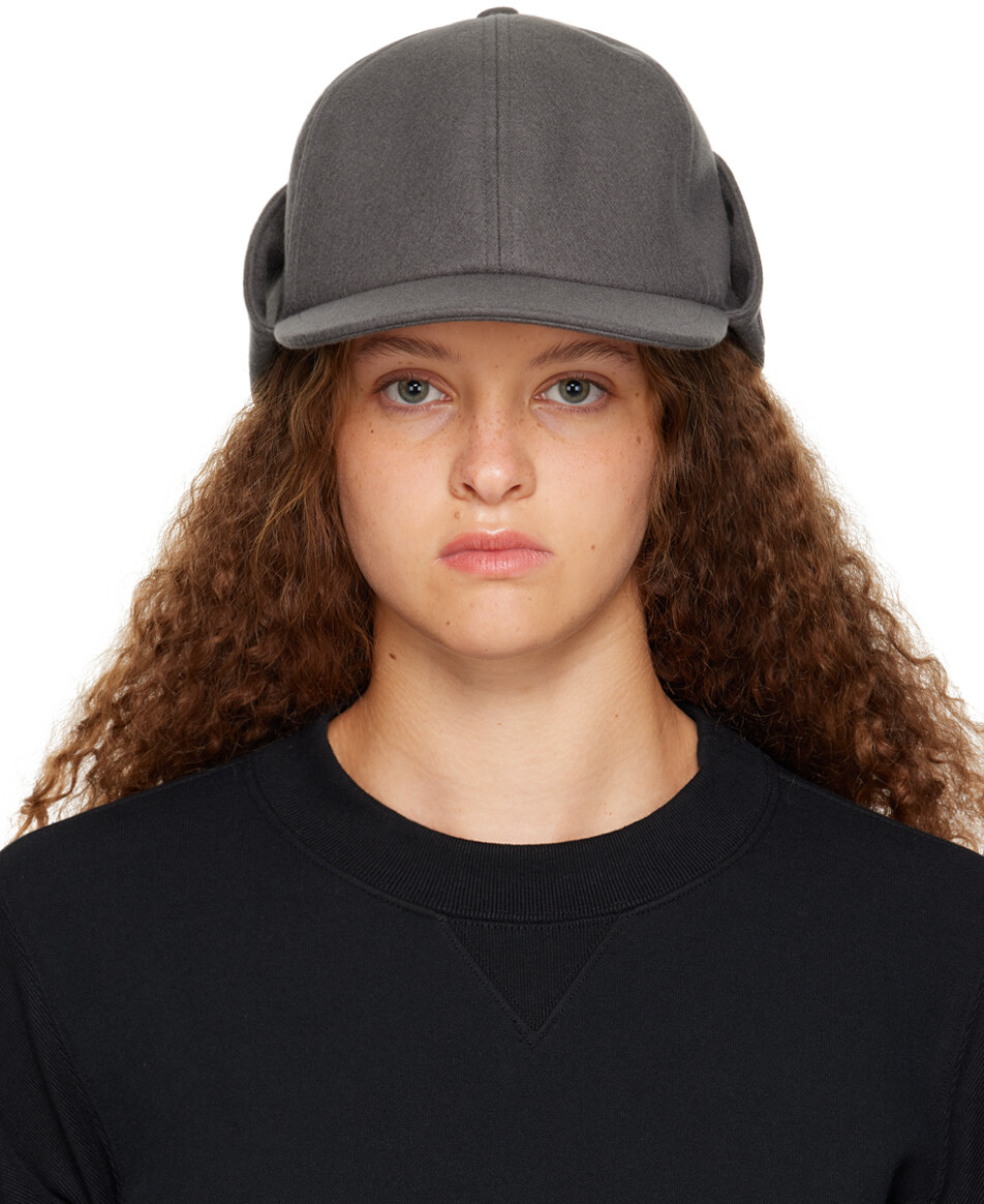 

Серая кепка Trapper S sacai