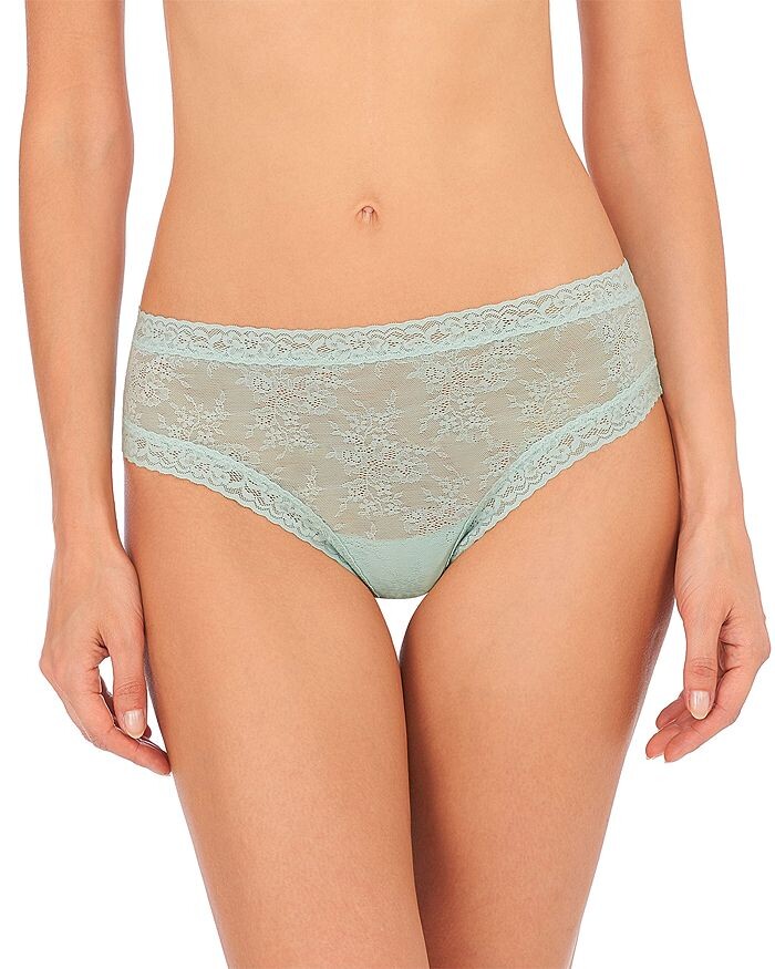 

Кружевные стринги Escape Natori