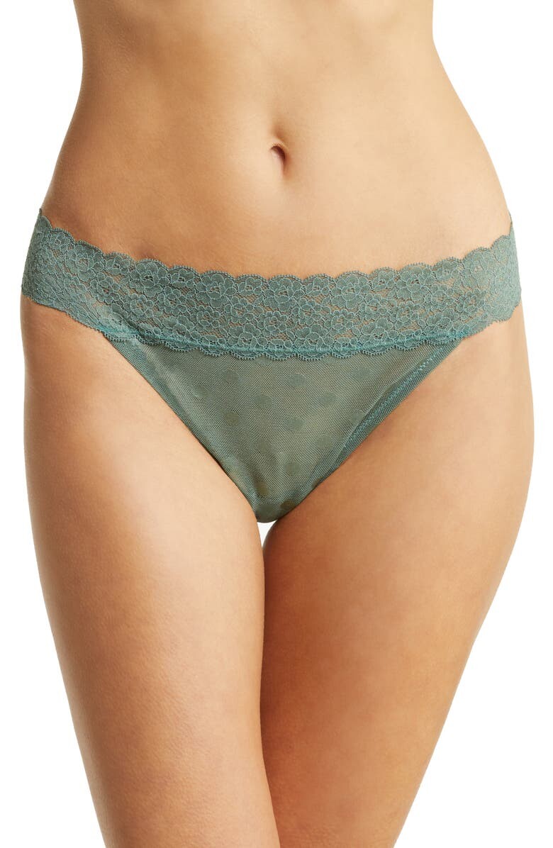 

Кружевные стринги Dare SKARLETT BLUE