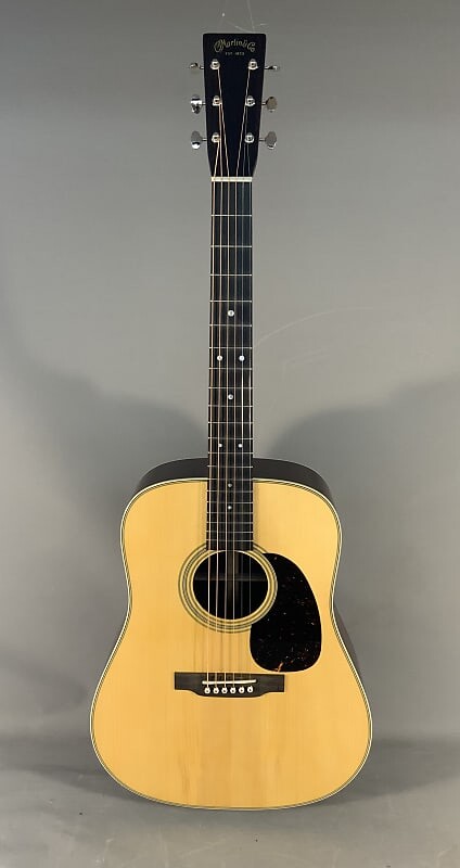 

Акустическая гитара Martin Custom Shop D-28
