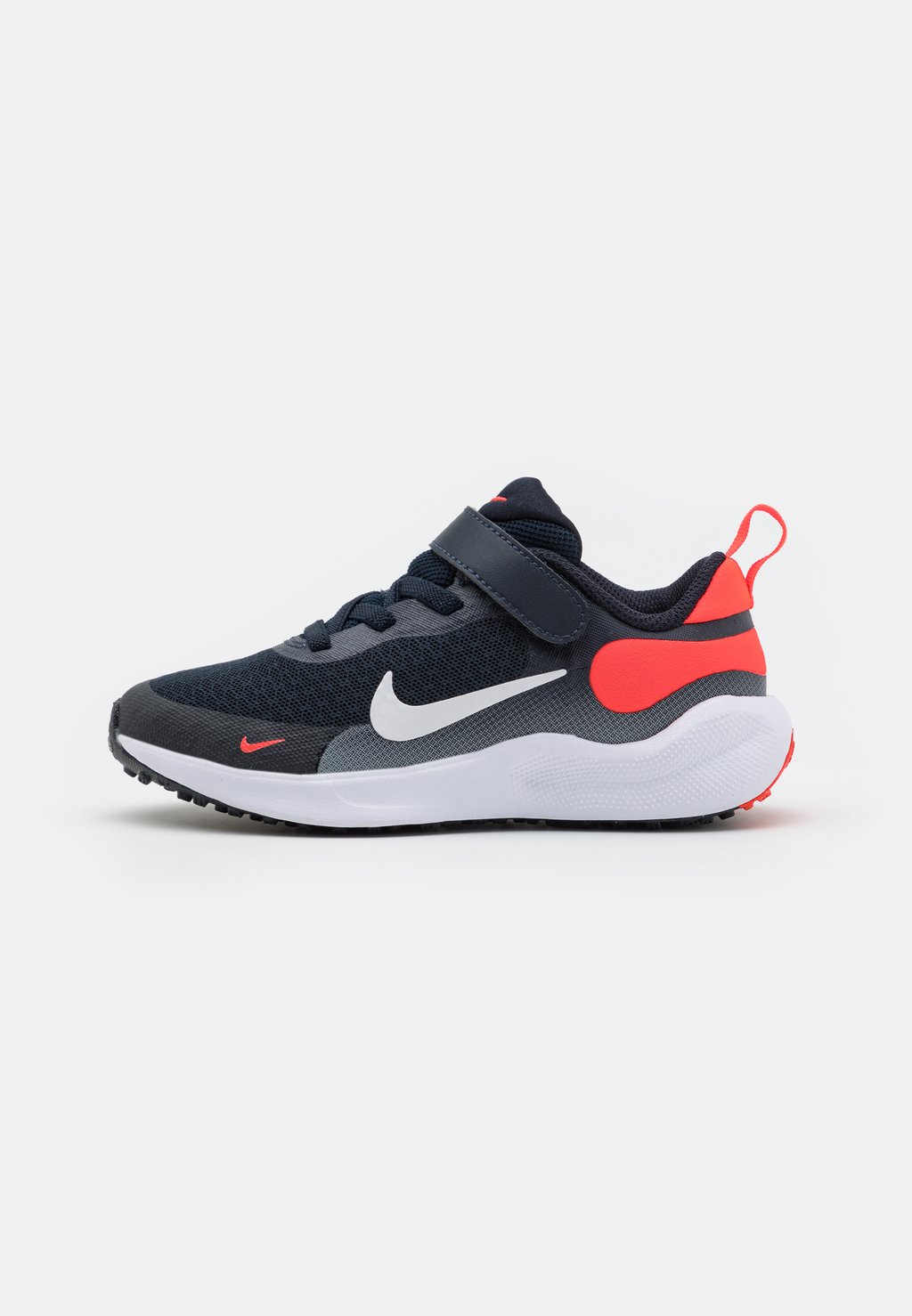 Нейтральные кроссовки Revolution 7 Unisex Nike, цвет dark obsidian/white/bright crimson/black