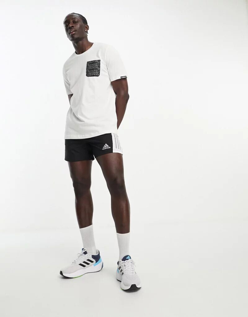 

Белая футболка с карманом adidas Terrex adidas performance