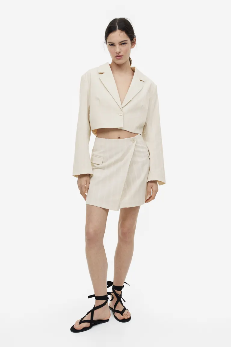 Короткая куртка из тисненой ткани H&M, белый короткая куртка из букле h