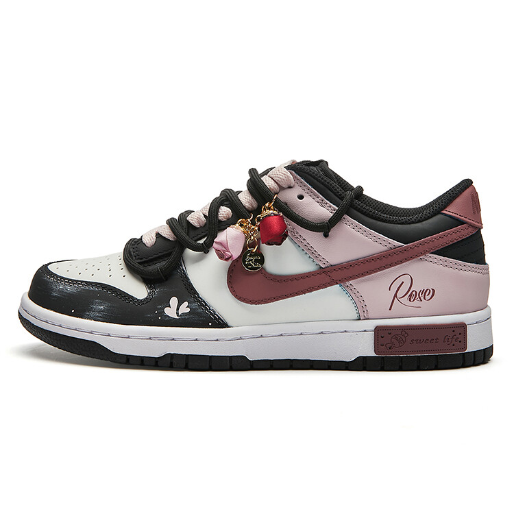 

Кроссовки Nike Dunk Skateboarding Shoes Women's Low-top Black, черный/розовый