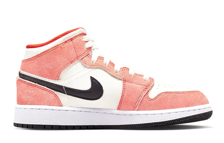 

Кроссовки женские баскетбольные Jordan Air Jordan 1 Vintage, розовый