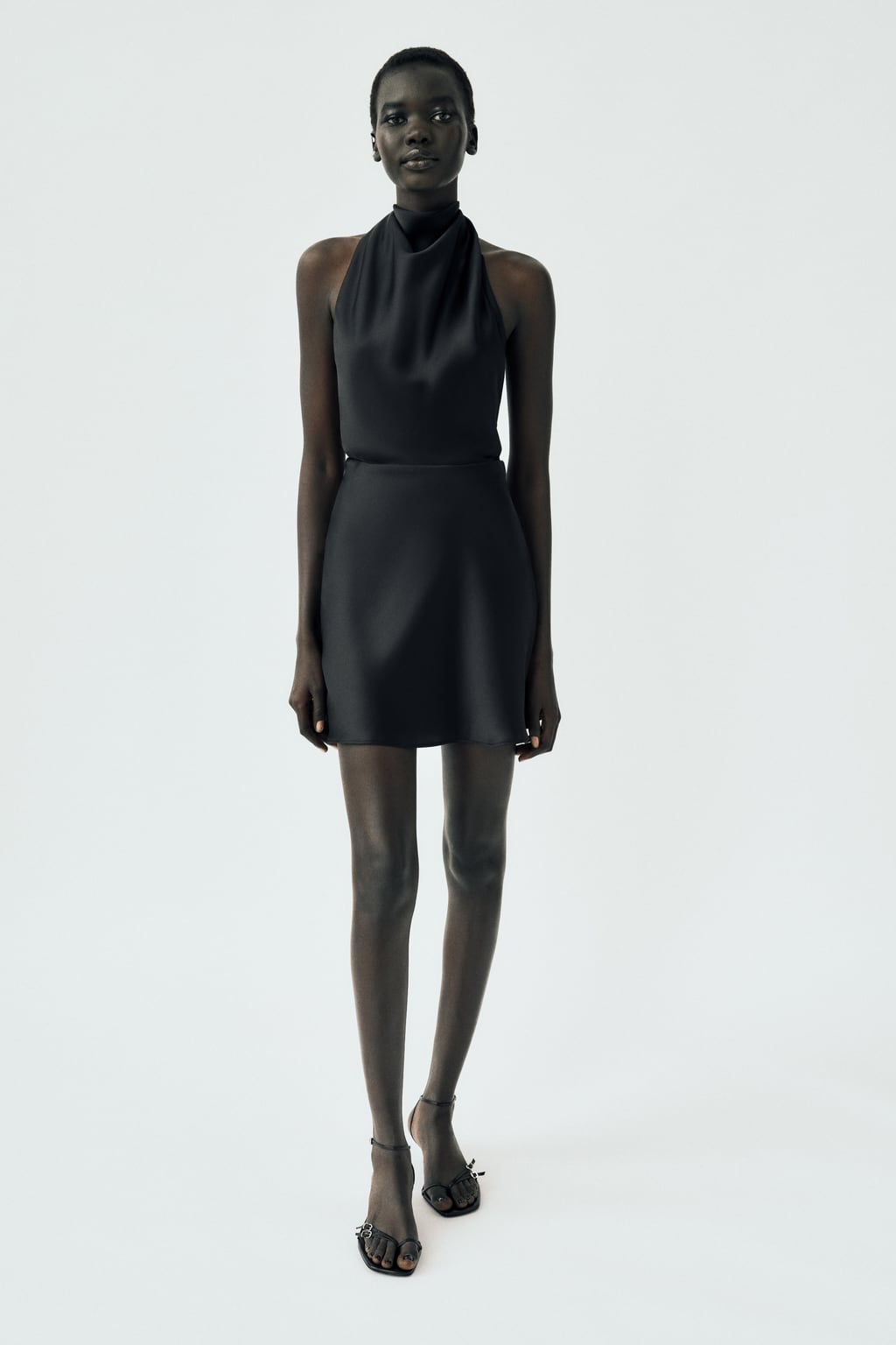 

Атласное платье с драпировкой ZARA, черный