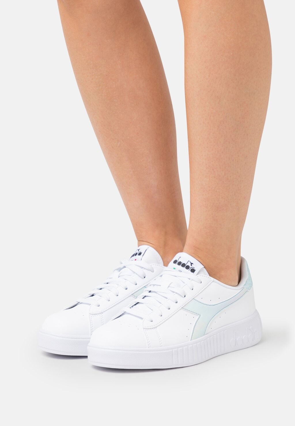 

Кроссовки Diadora