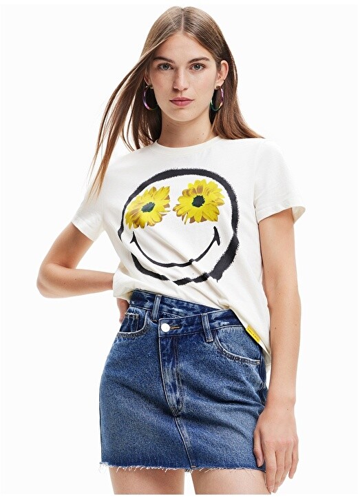 

Белая женская футболка с круглым вырезом с принтом Desigual, Белый