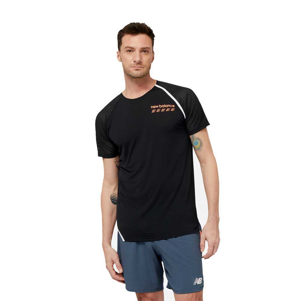 

Футболка New Balance Accelerate Pacer, черный