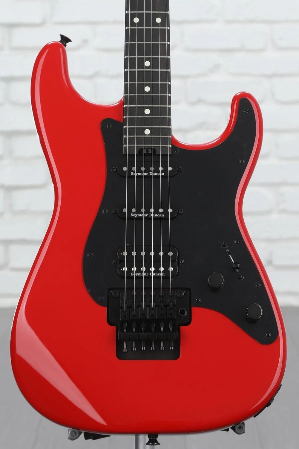 

Электрогитара Charvel Pro-Mod So-Cal Style 1 HSS FR E - красный Ferrari