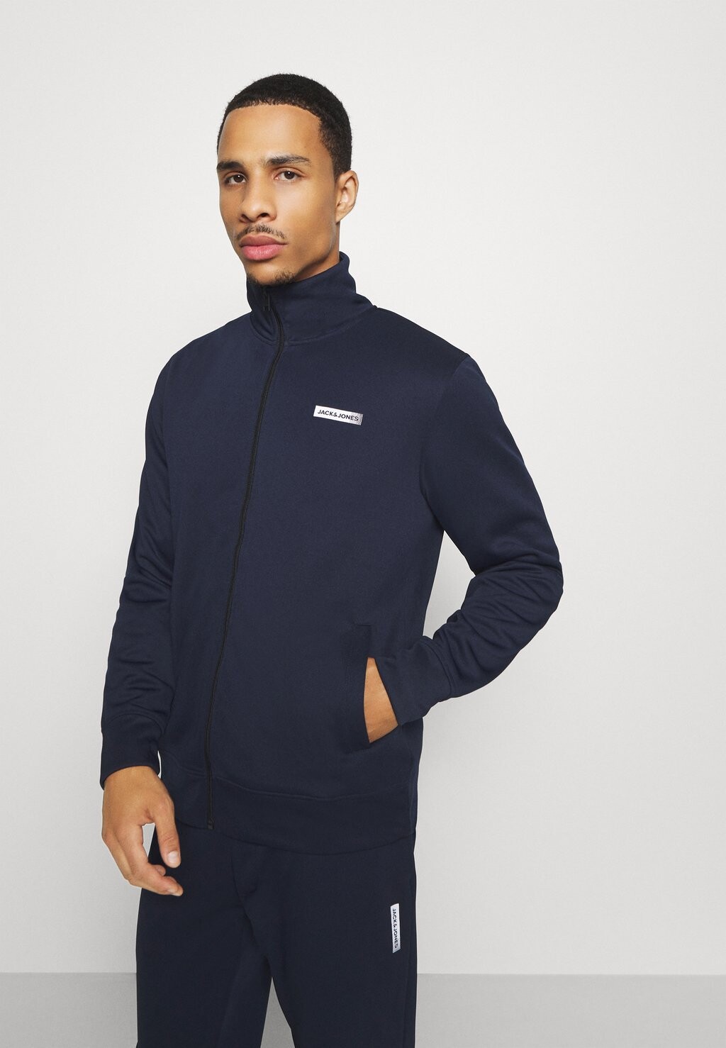 

Спортивный костюм JCOZPOLY SUIT Jack & Jones, темно-синий пиджак