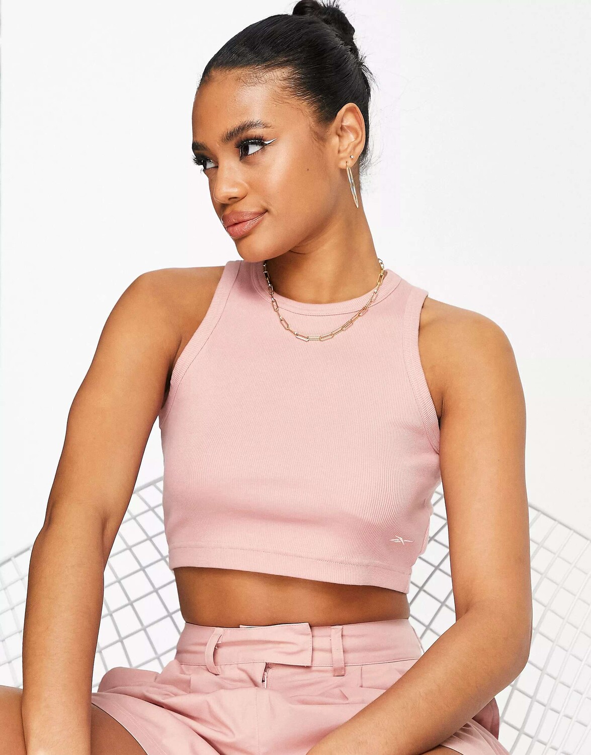 

Розовый жилет в рубчик Reebok