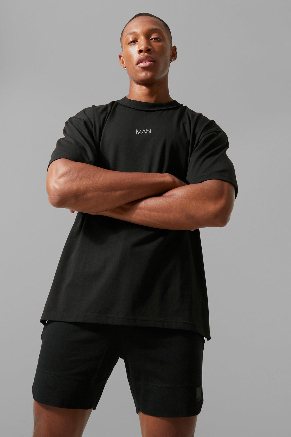 

Футболка оверсайз man active gym с деталями по швам Boohoo, черный