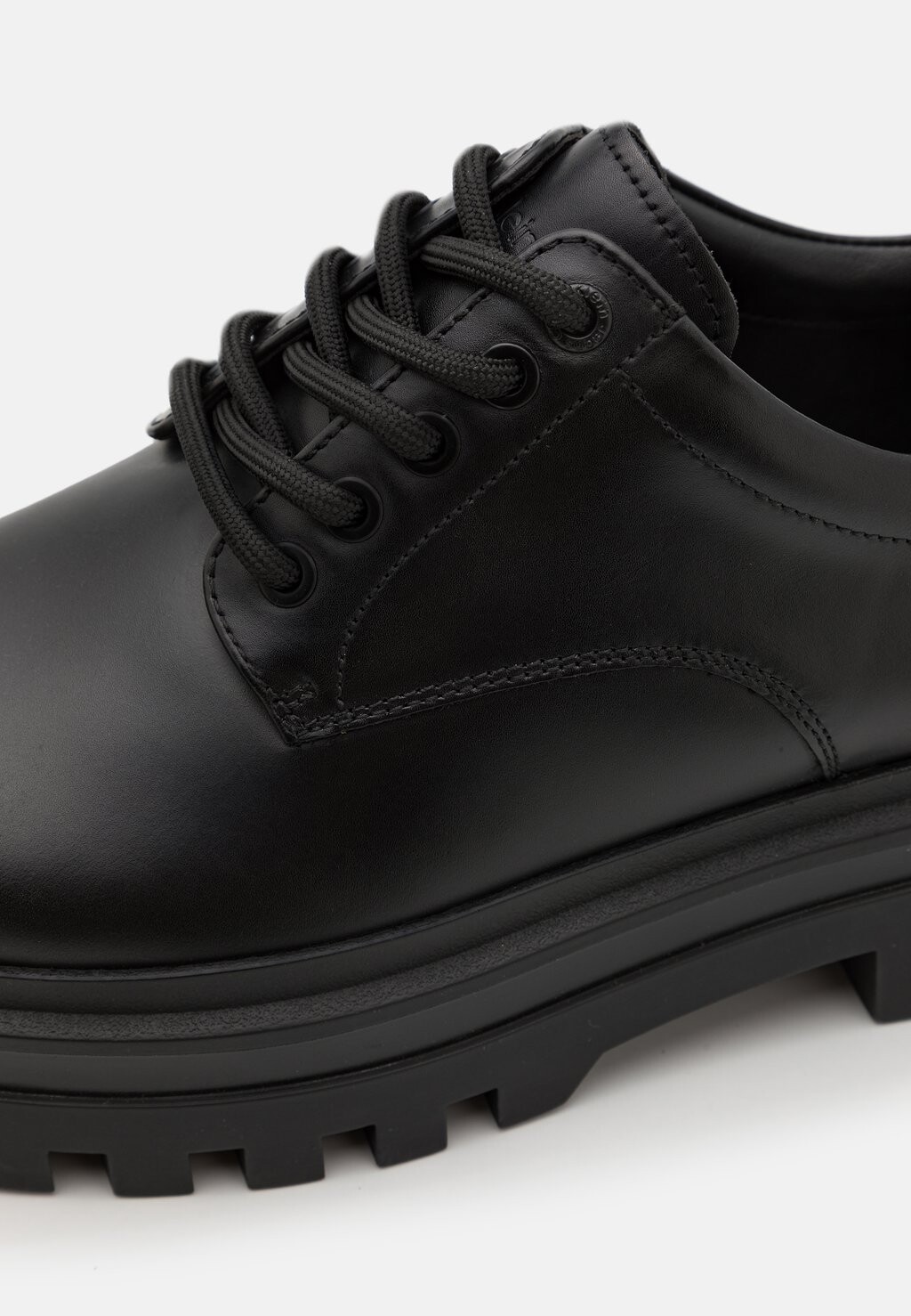 

Обувь на шнуровке LUGGED DERBY SHOE DRESS Calvin Klein, черный