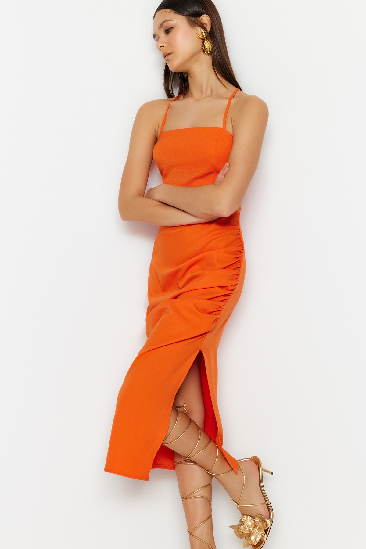 Платье Trendyol вечернее с драпировкой, оранжевый