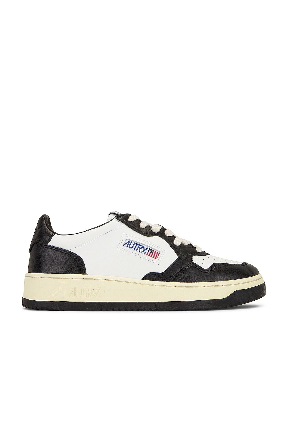 

Кроссовки Autry Medalist Low, цвет White & Black