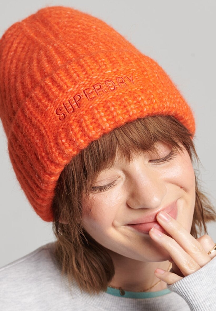 

Шапка Superdry