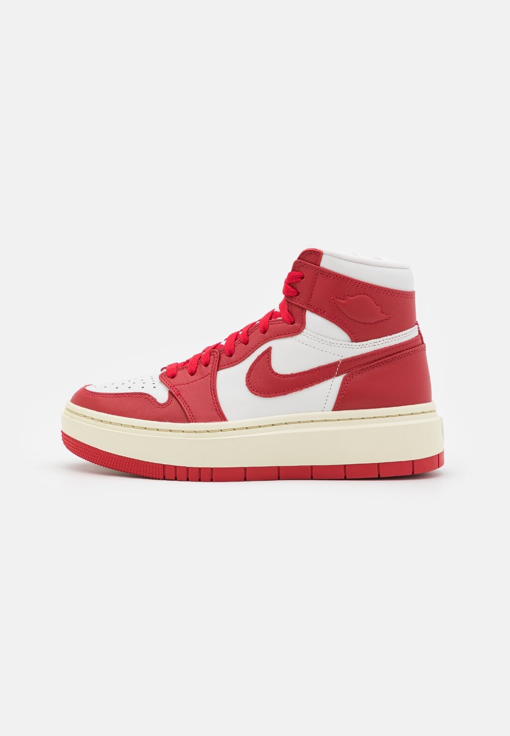 

Высокие кроссовки Jordan