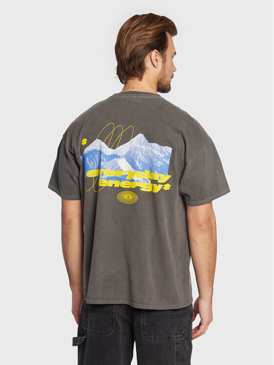 

Футболка стандартного кроя Bdg Urban Outfitters, серый