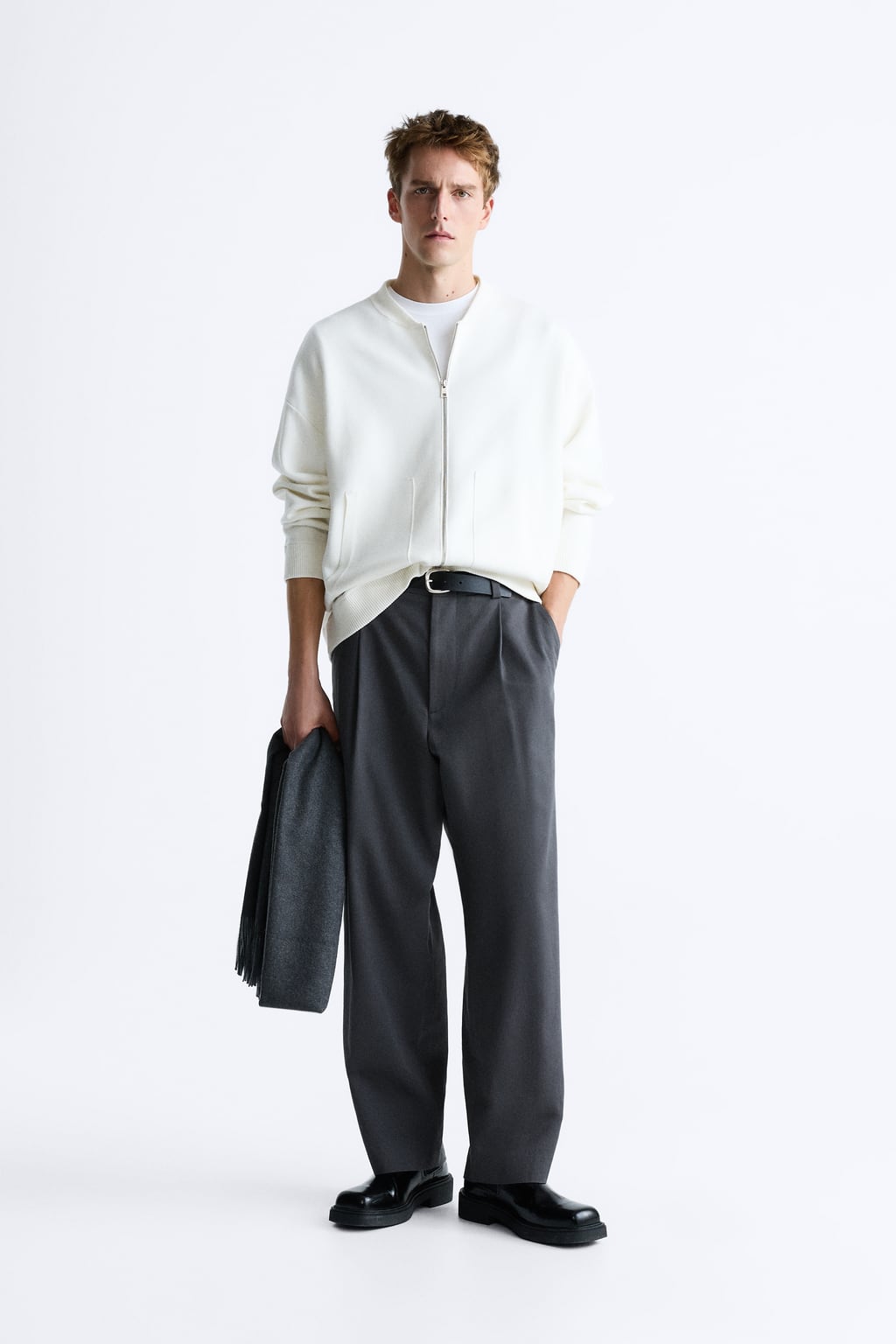 

Трикотажная куртка на молнии ZARA, экру