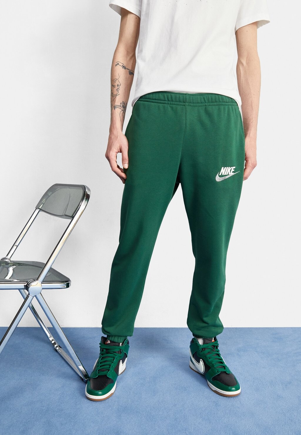 

Спортивные брюки M NK CLUB+ FT CF PANT LBR Nike, темно-зеленый