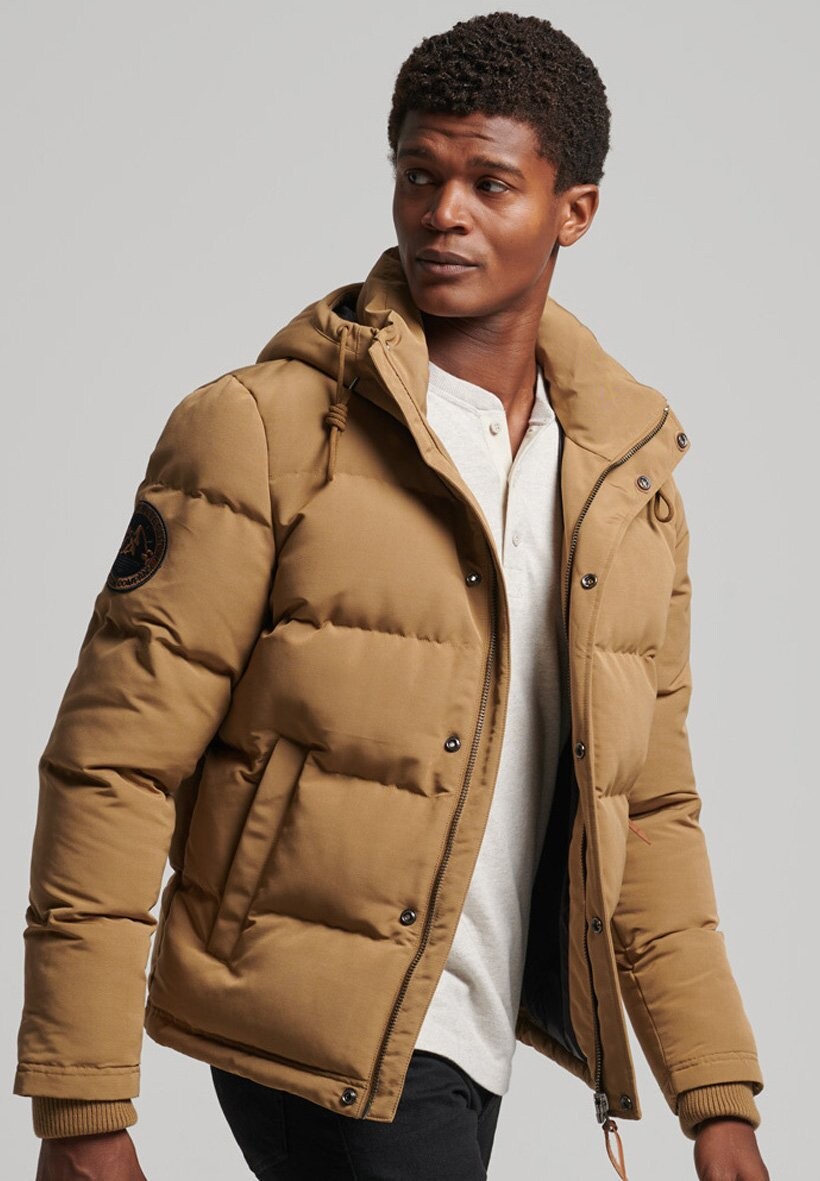 

Зимняя куртка Superdry ЭВЕРЕСТ ПУФФЕР, цвет sandstone