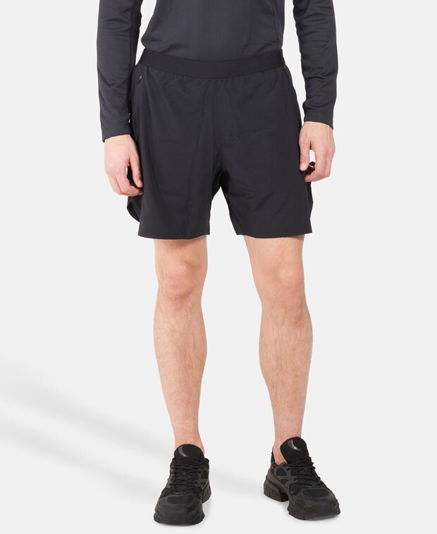 

Функциональные шорты Reebok, черный