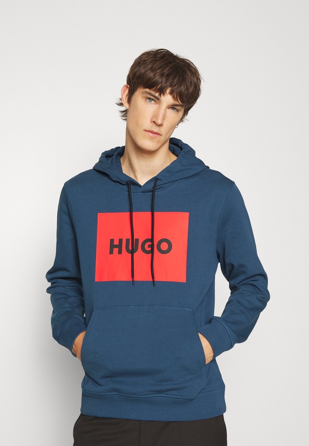 

Худи HUGO