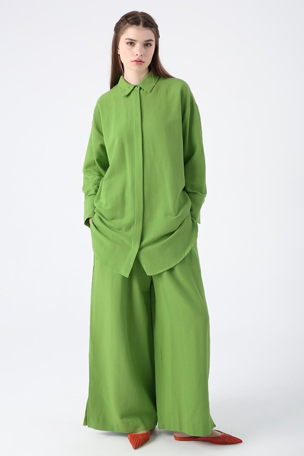 Зеленая туника-рубашка из вискозного льна со скрытой планкой ALL DAY