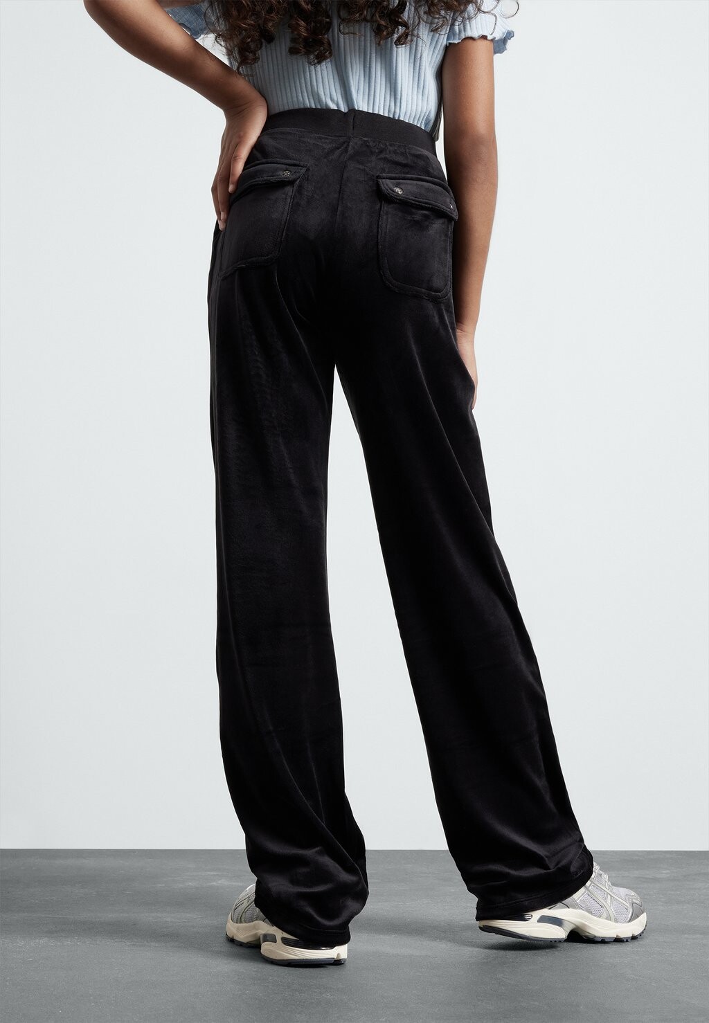 

Спортивные брюки Tonal Embro Patch Pocket Wide Leg Juicy Couture, черный