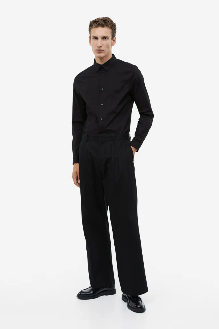 

Хлопковая рубашка с мускулистым кроем H&M, черный