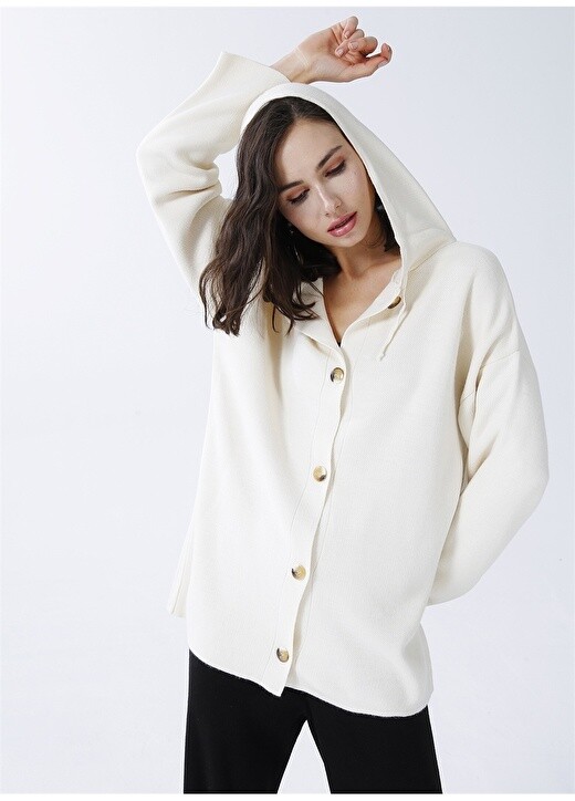 

Женский кардиган цвета экрю Fabrika Comfort