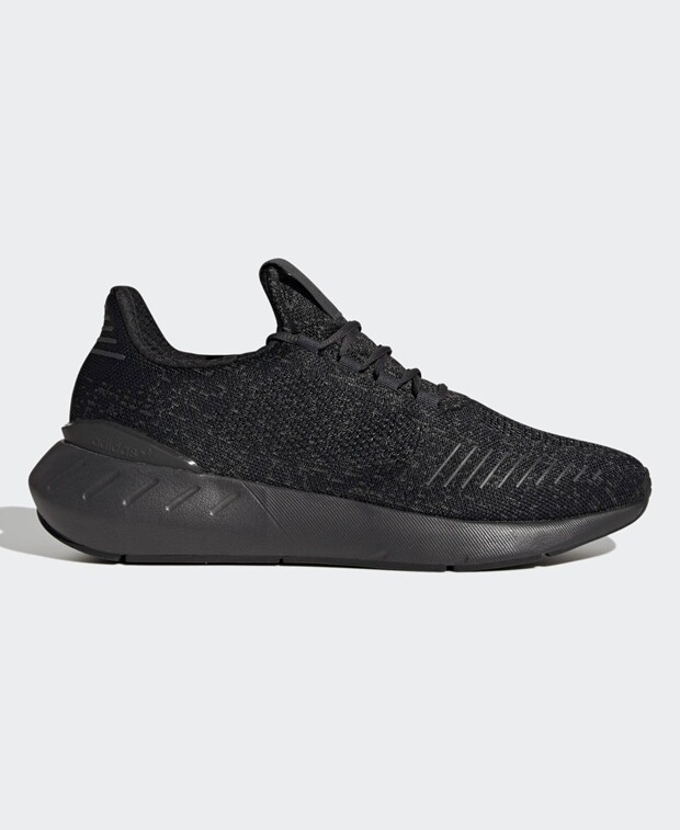 

Кроссовки adidas Sportswear, черный