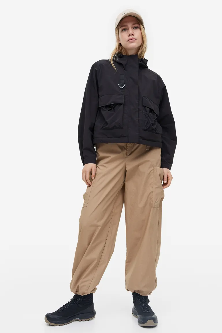 

Водоотталкивающая куртка с регулируемой длиной H&M, черный