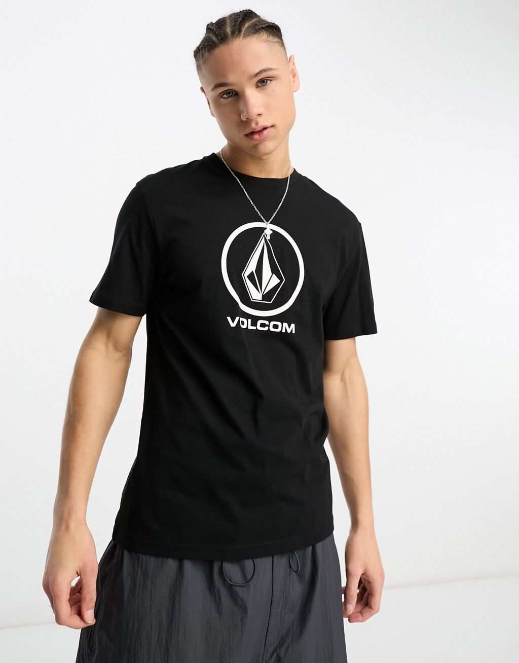 

Черная футболка с логотипом на груди Volcom, Черный