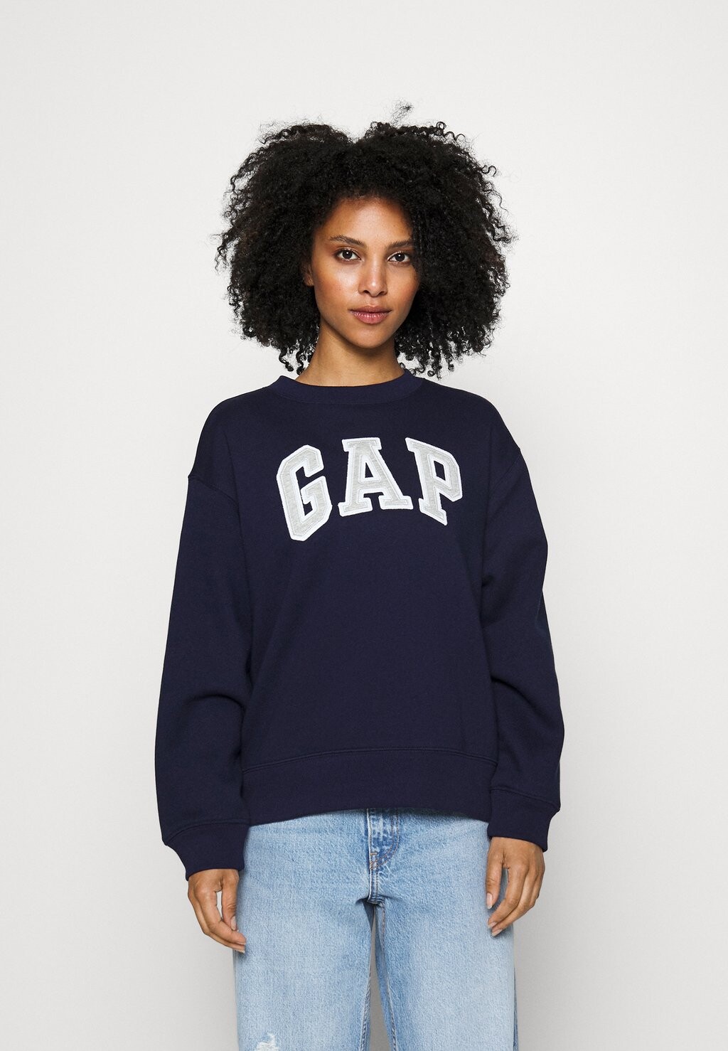 

Толстовка GAP Heritage Crew, темно-синяя форма