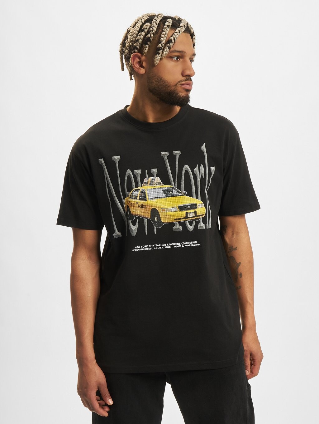 

Футболка с принтом Upscale by Mister Tee, черный