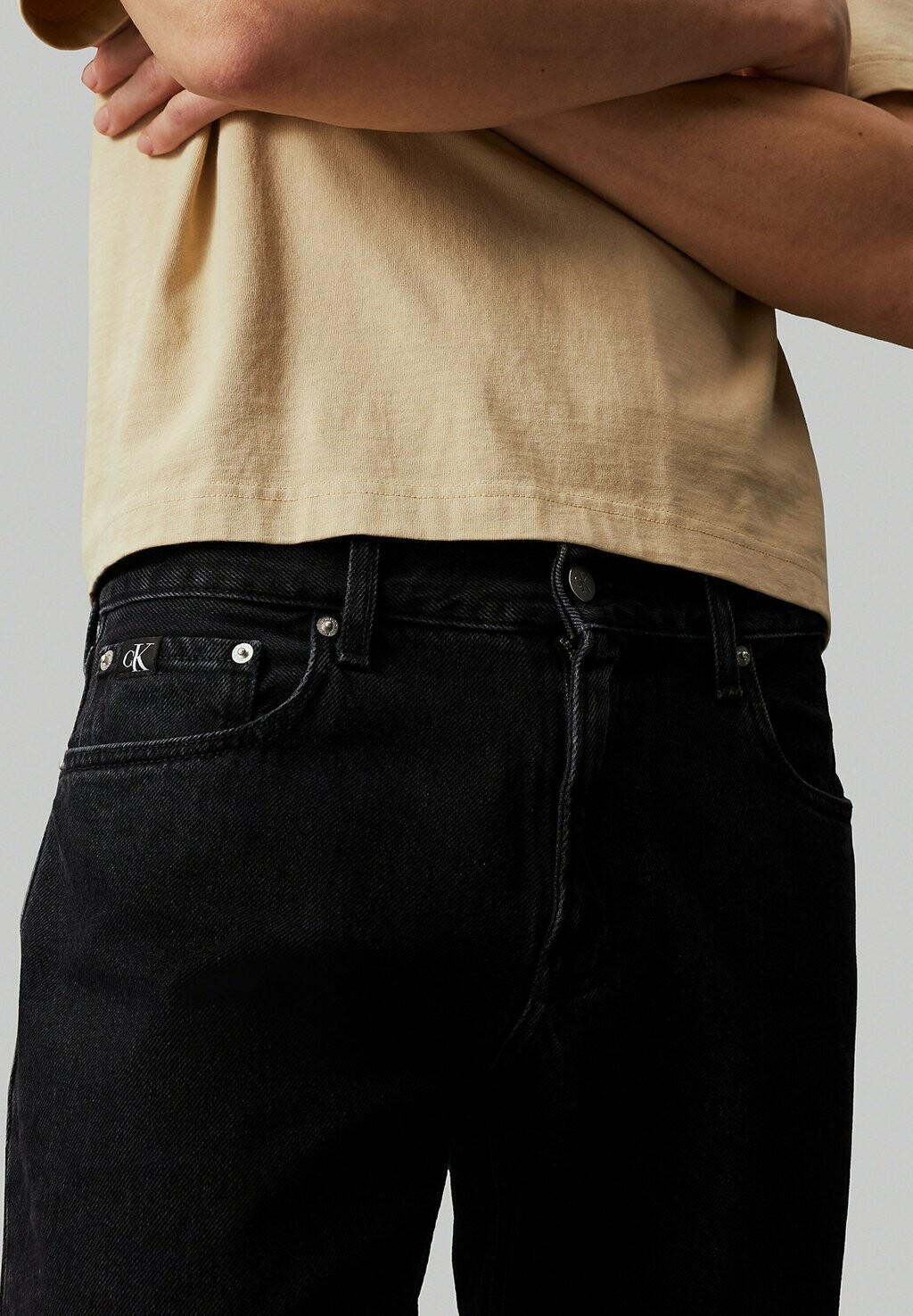 

Прямые джинсы AUTHENTIC Calvin Klein, черный деним
