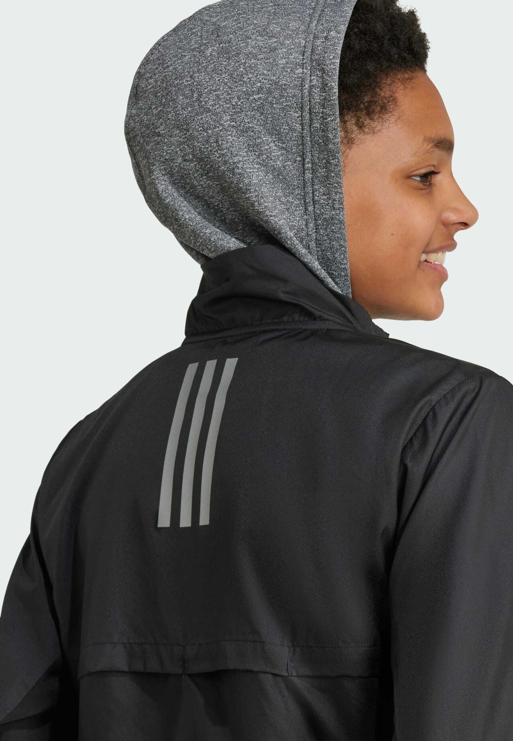 

Куртка тренировочная adidas Sportswear, черная