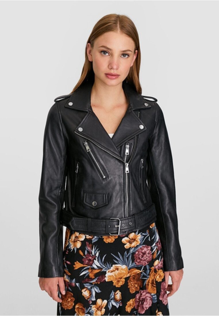 

Кожаная куртка Stradivarius
