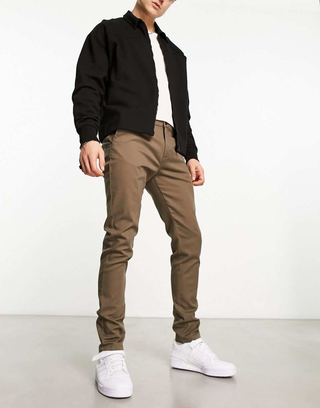 

Темно-хаки узкие брюки ASOS DESIGN
