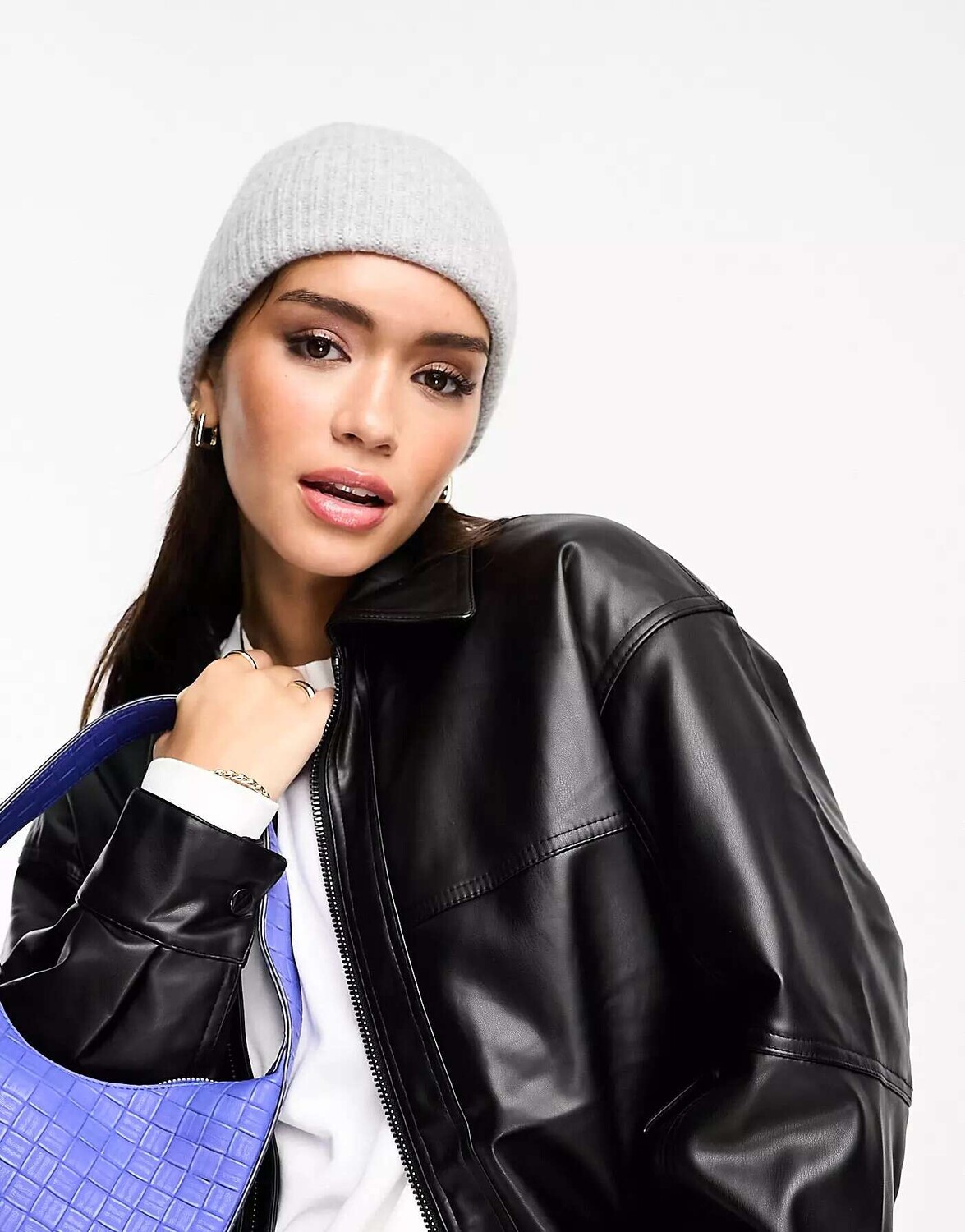 

Серая меланжевая вязаная шапка в рубчик ASOS