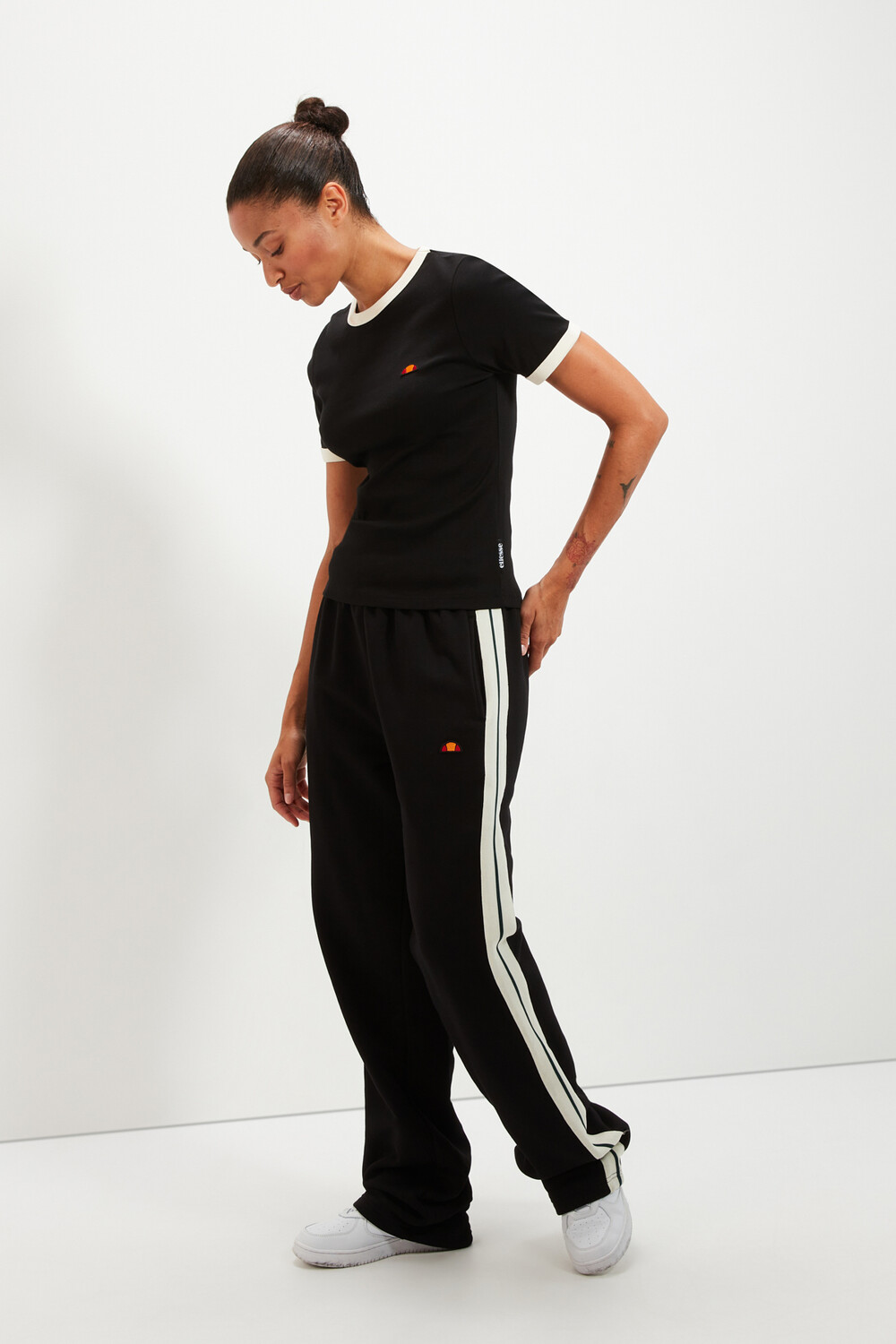 

Спортивные штаны - Черный - Свободный стиль Ellesse, черный