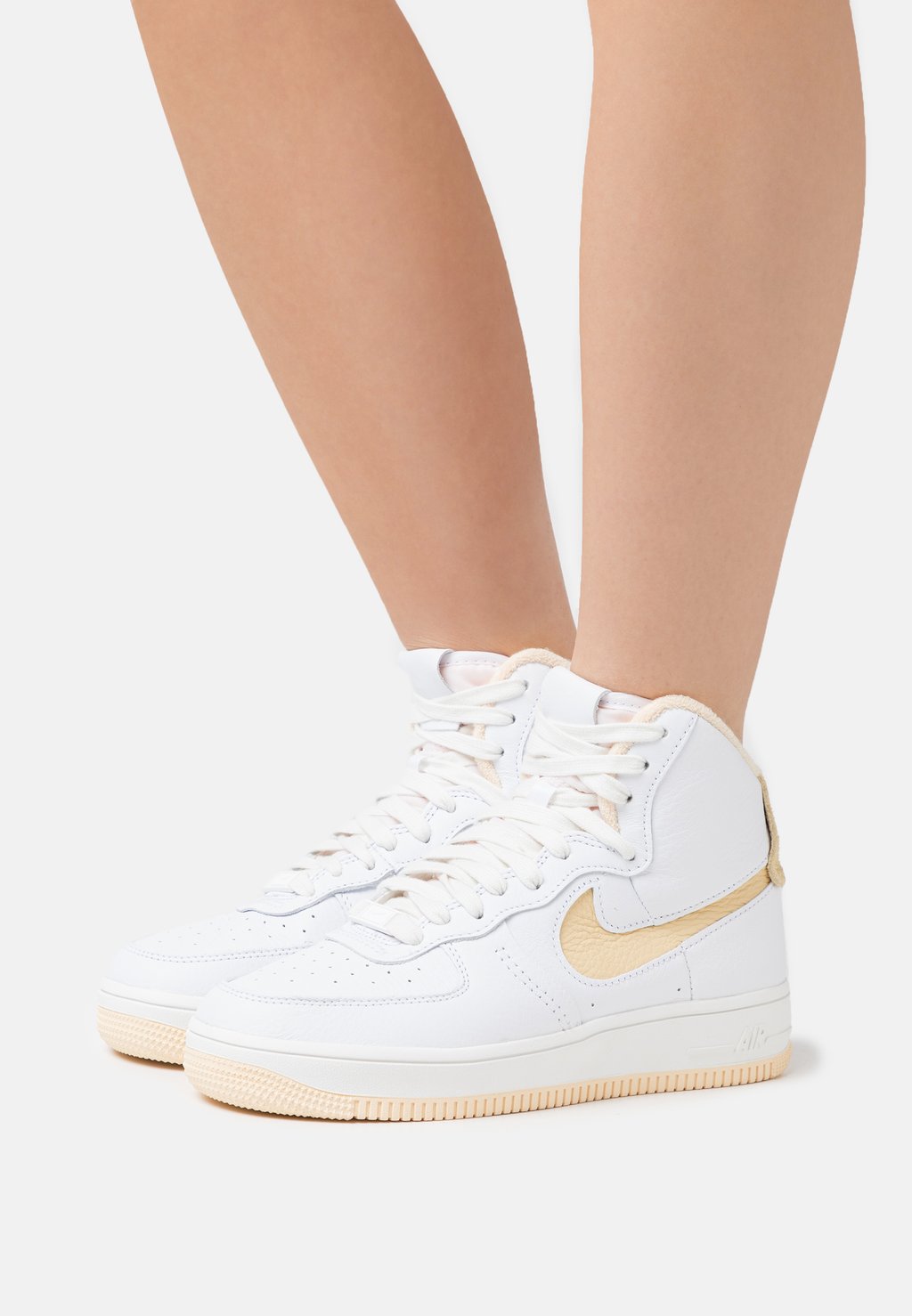 

Кроссовки Nike Af1 Sculpt, белый / бледно-ванильный