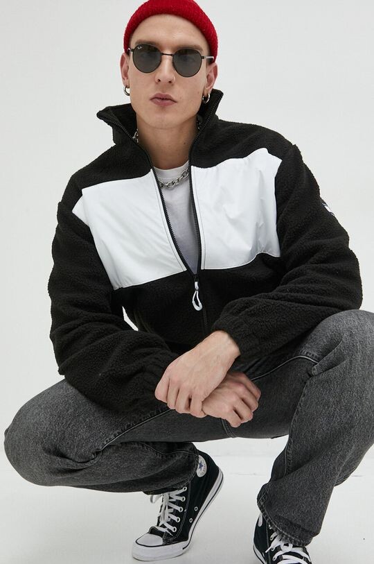 

Фуфайка Tommy Jeans, черный
