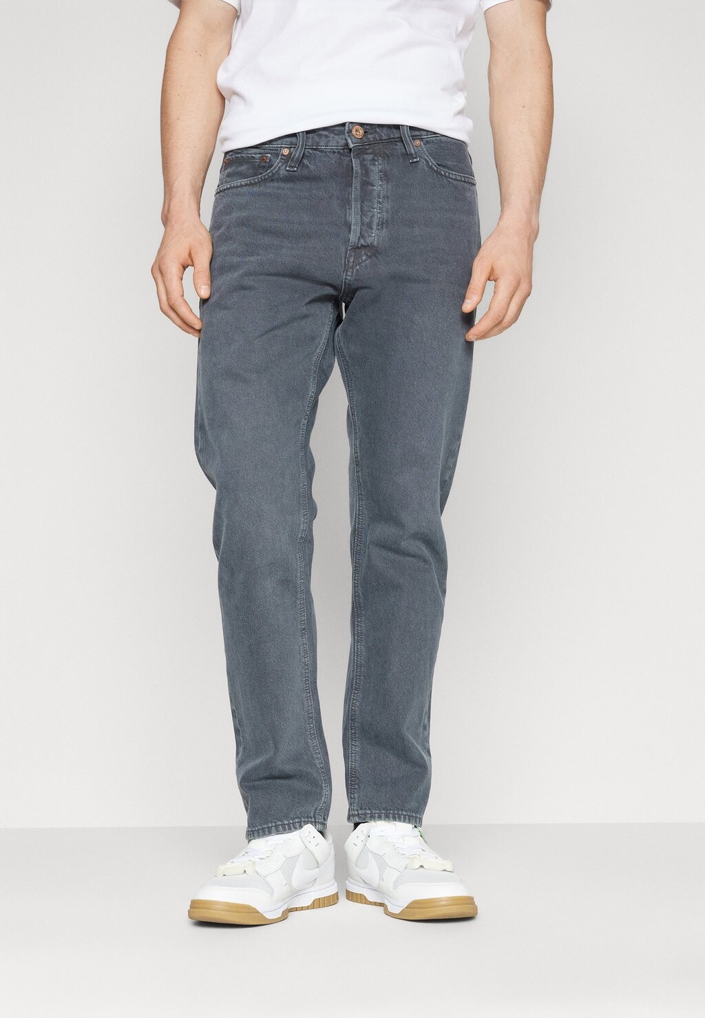 

Джинсы-сигареты JJICHRIS JJCOOPER Jack & Jones, асфальт