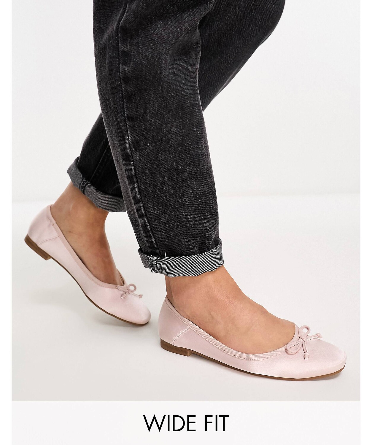 

Розовые атласные балетки широкого кроя с бантом ASOS DESIGN Lullaby