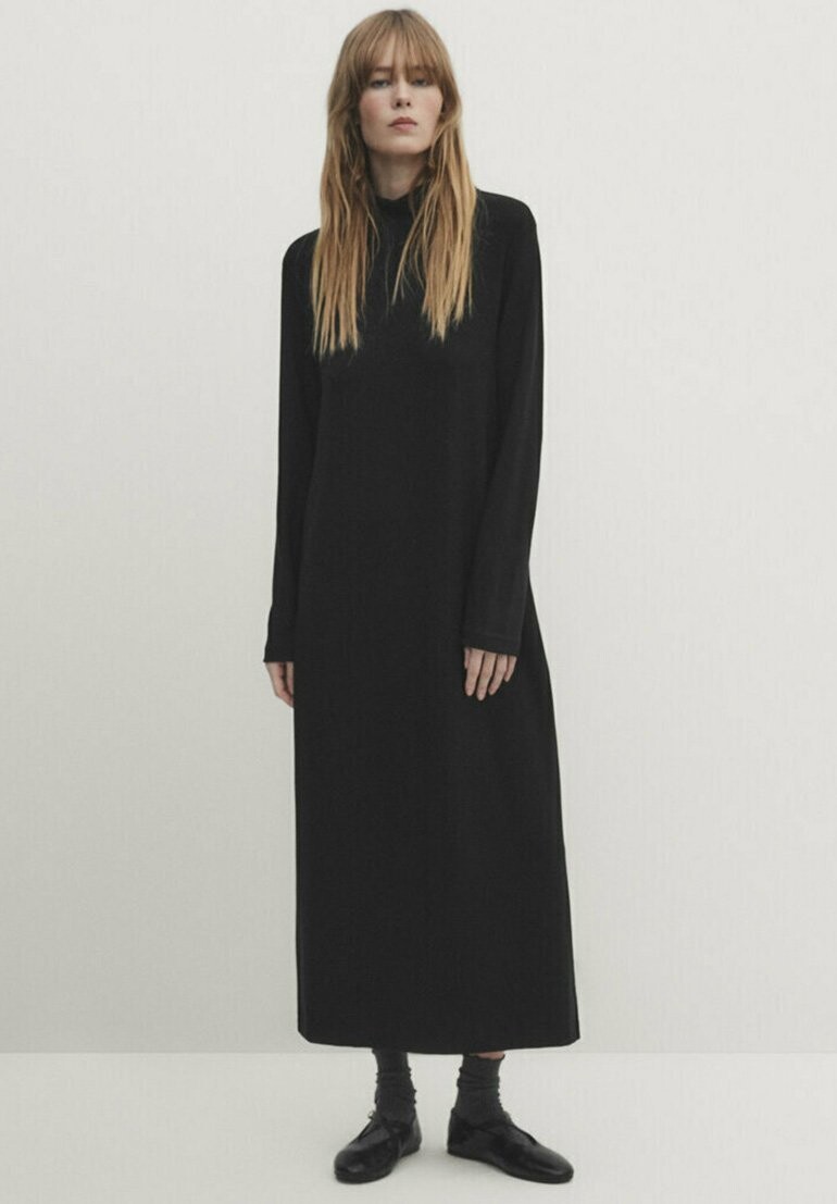 

Трикотажное платье Plain Midi Massimo Dutti, черный